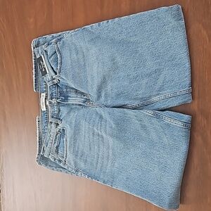 Abercrombie & Fitch the straight mid rise